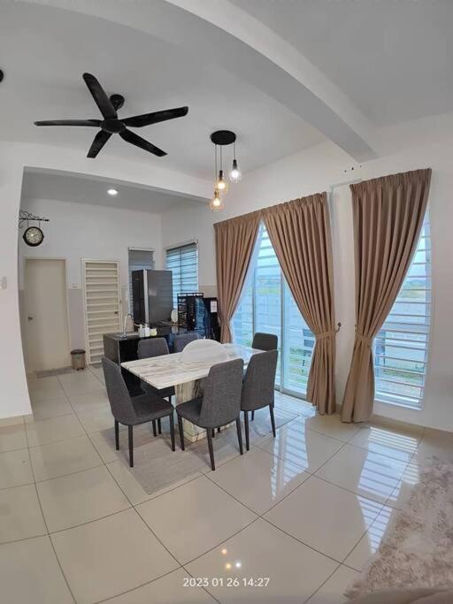 Prima Guest House - Puncak Alam Homestay Mus-Lim Friendly Bandar Puncak Alam 외부 사진