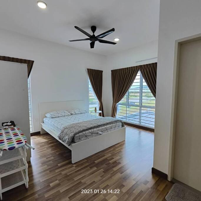 Prima Guest House - Puncak Alam Homestay Mus-Lim Friendly Bandar Puncak Alam 외부 사진